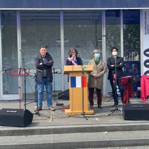 photo6017090332786800123